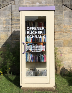 Offener Bücherschrank